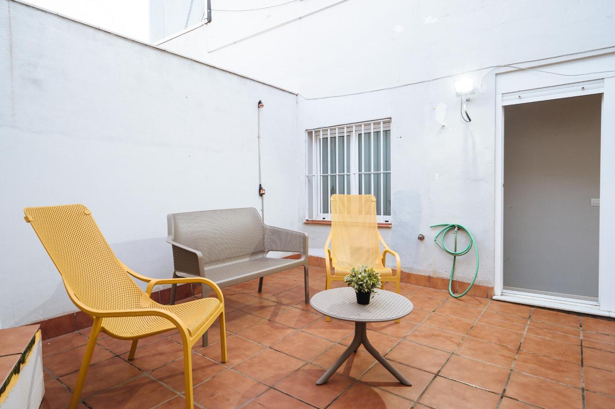 The Zentral Suites & Apartments Seville Exterior photo