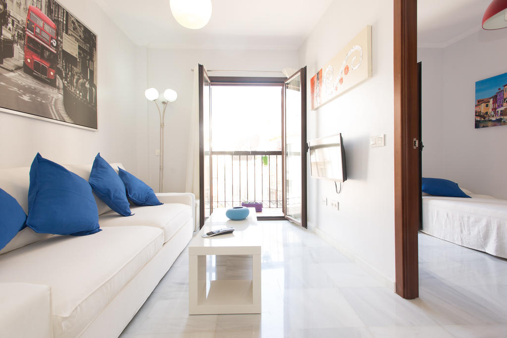 The Zentral Suites & Apartments Seville Exterior photo